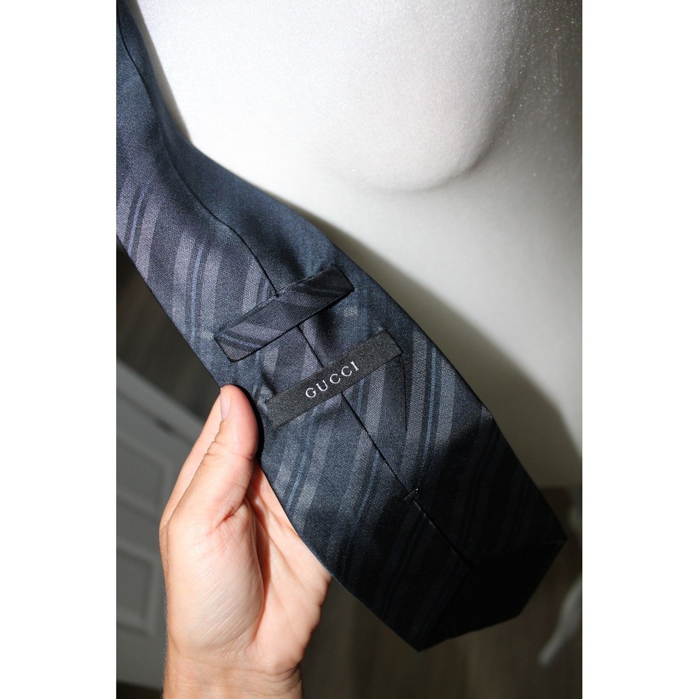 Gucci Black Charcoal Grey Navy Diagonal Stripe 100% Silk Necktie Made in Italy - Picture 2 of 11